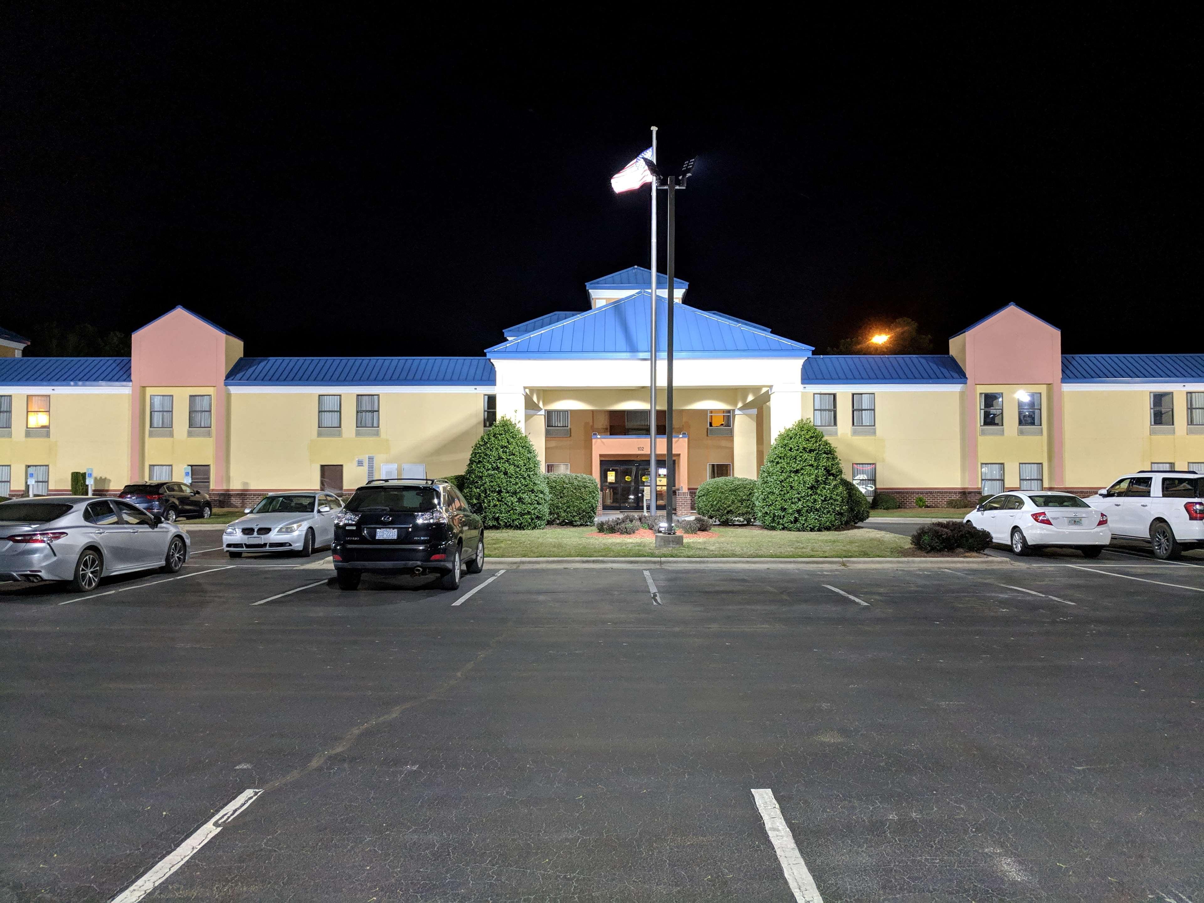 塔尔伯罗定留plus酒店 Tarboro 外观 照片