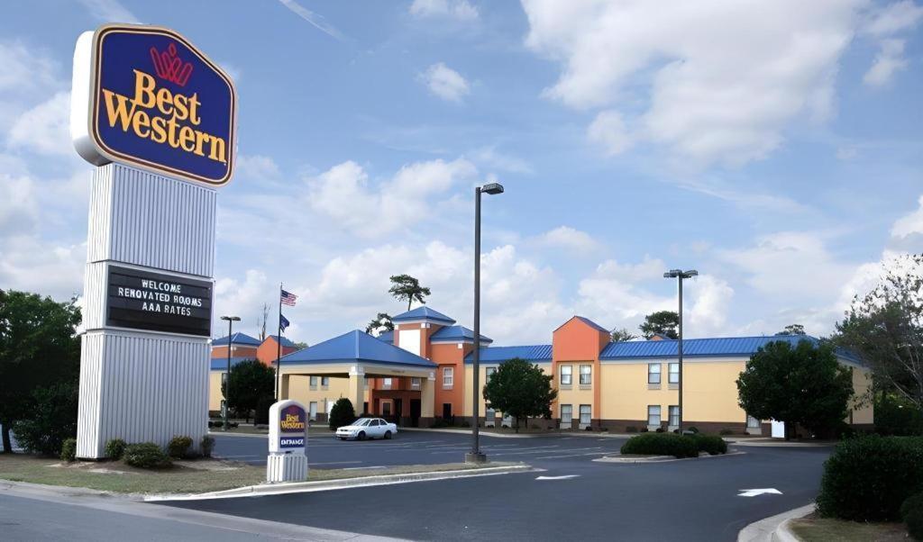 塔尔伯罗定留plus酒店 Tarboro 外观 照片