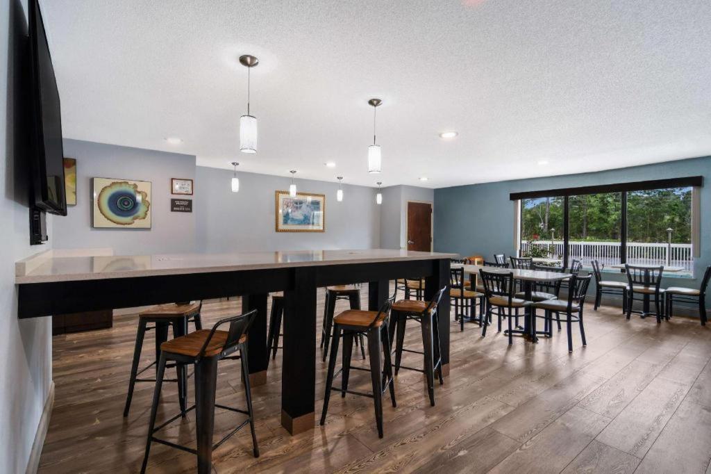 塔尔伯罗定留plus酒店 Tarboro 外观 照片